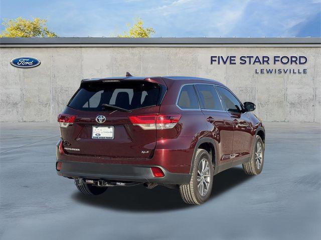 used 2019 Toyota Highlander car, priced at $23,300