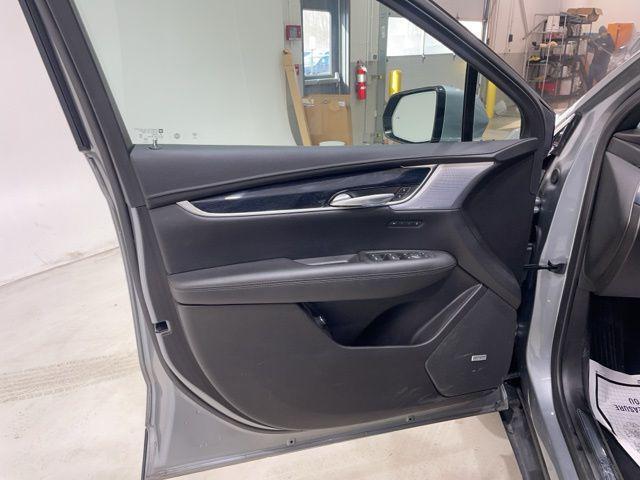 used 2024 Cadillac XT5 car, priced at $31,495