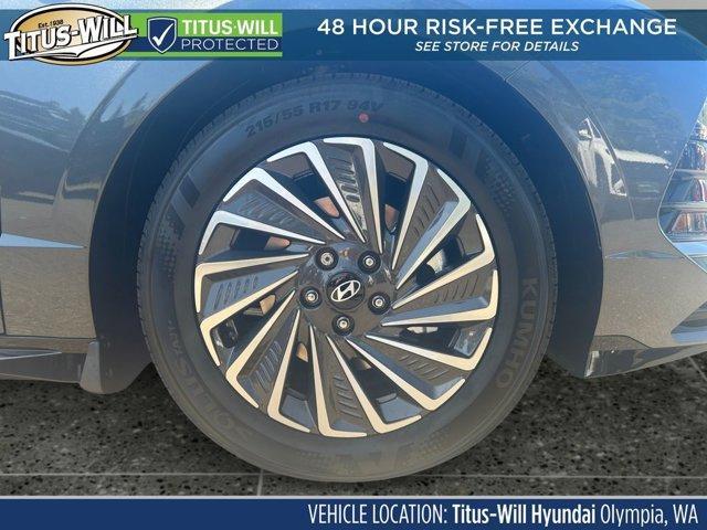 new 2025 Hyundai Sonata Hybrid car, priced at $27,999