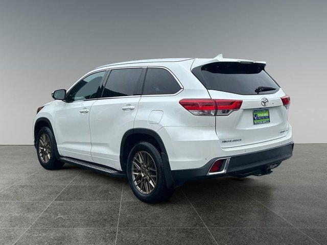 used 2019 Toyota Highlander car, priced at $27,860