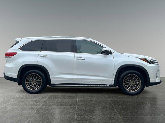 used 2019 Toyota Highlander car, priced at $27,860