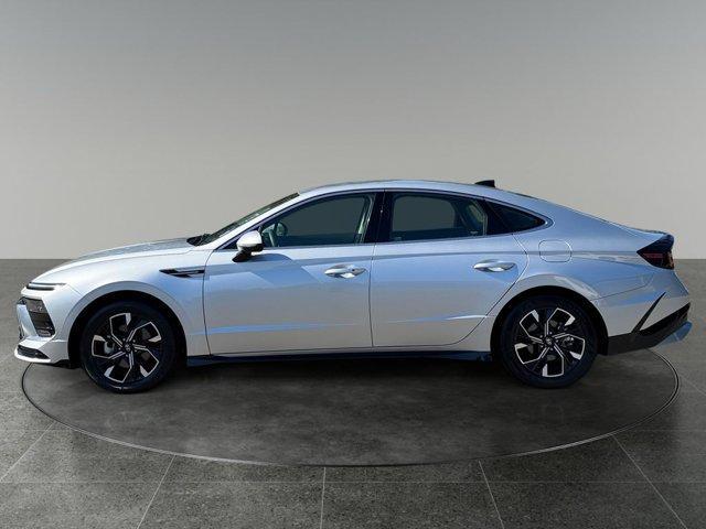 used 2025 Hyundai Sonata car, priced at $22,850