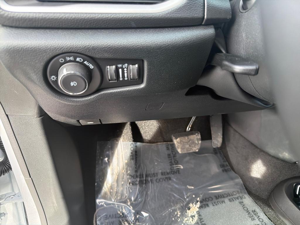 new 2026 Chrysler Pacifica car, priced at $48,733