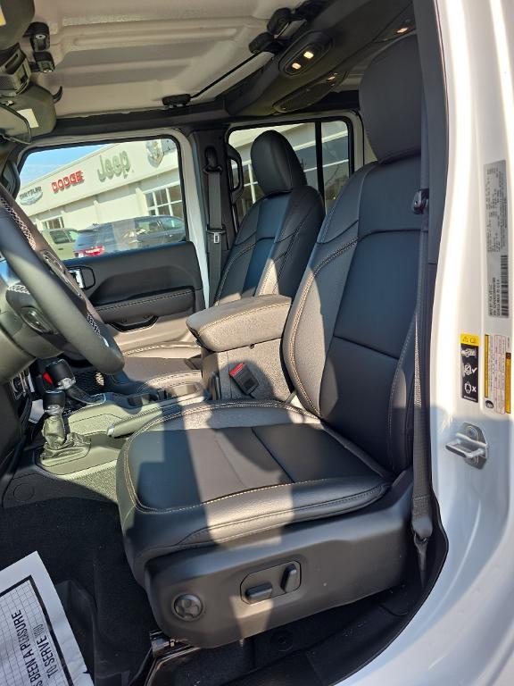 new 2025 Jeep Wrangler car, priced at $55,120