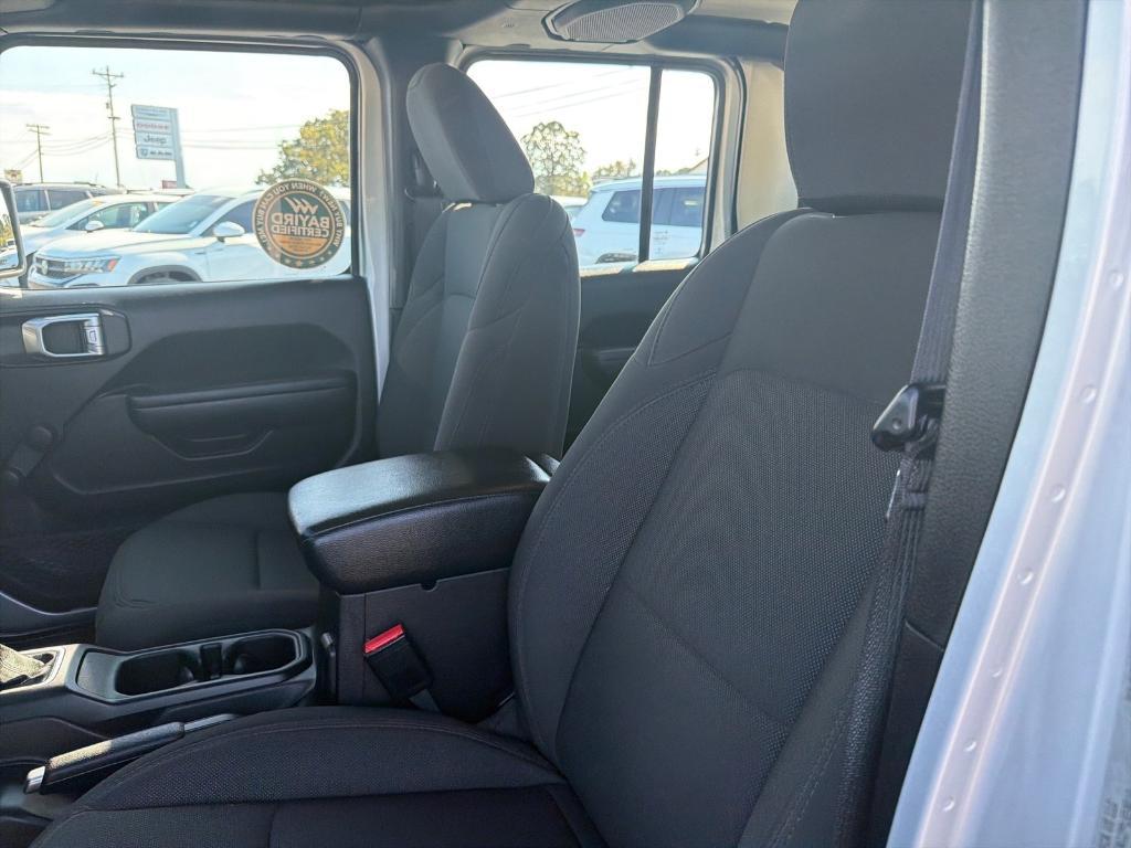 used 2023 Jeep Gladiator car, priced at $34,646