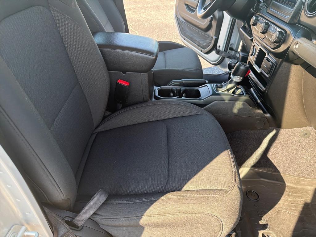 used 2023 Jeep Gladiator car, priced at $34,646