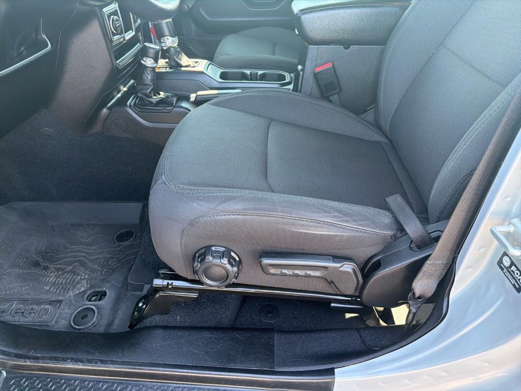 used 2023 Jeep Gladiator car, priced at $34,646