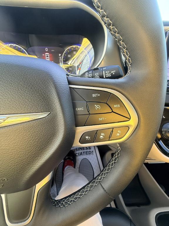 used 2024 Chrysler Pacifica car, priced at $27,188