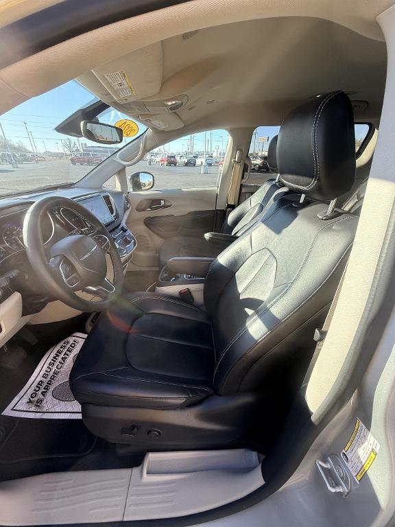 used 2024 Chrysler Pacifica car, priced at $27,188