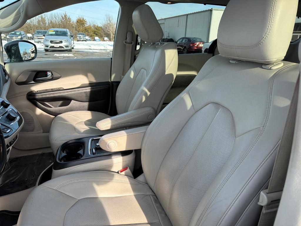 used 2021 Chrysler Pacifica car, priced at $24,800