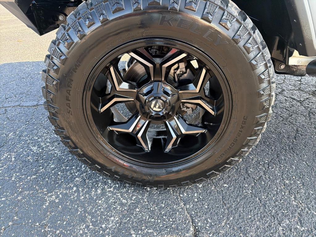 used 2020 Jeep Gladiator car, priced at $28,282