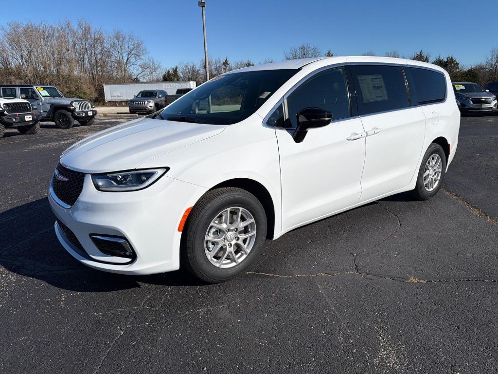 new 2026 Chrysler Pacifica car, priced at $47,583
