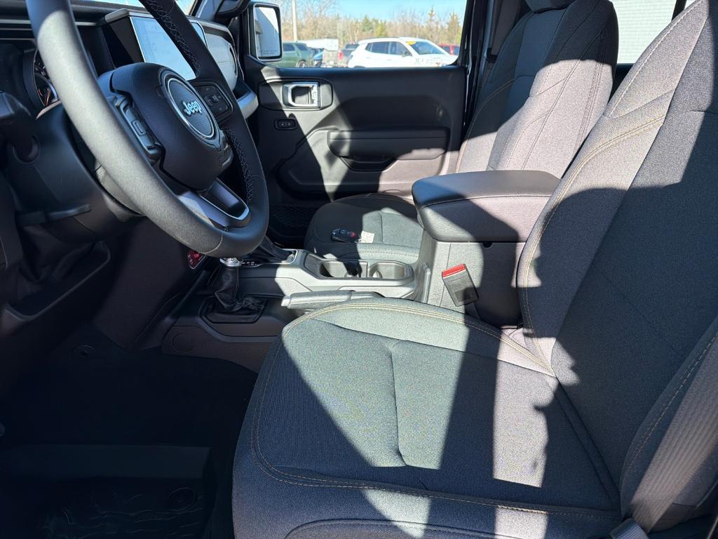 new 2026 Jeep Wrangler car, priced at $51,911