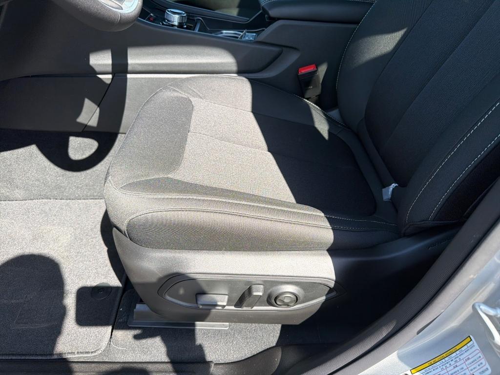 new 2026 Jeep Grand Cherokee car, priced at $41,722