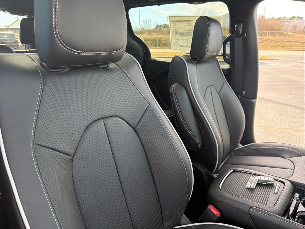 new 2026 Chrysler Pacifica car, priced at $52,043