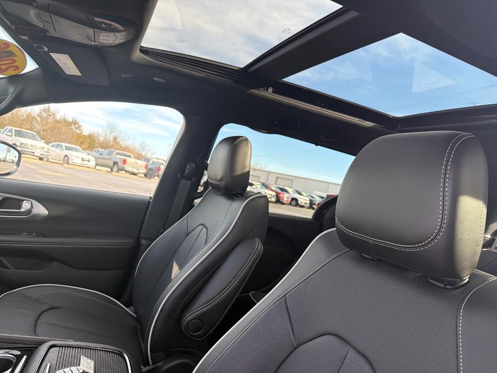new 2026 Chrysler Pacifica car, priced at $52,043