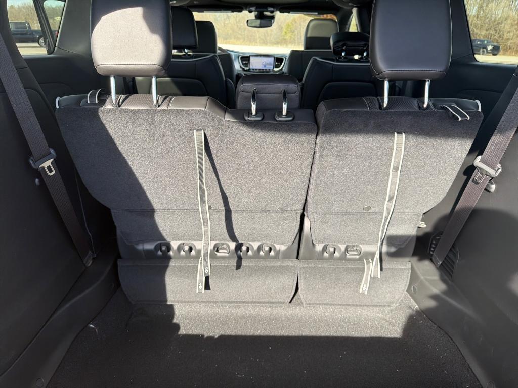 new 2026 Chrysler Pacifica car, priced at $52,043