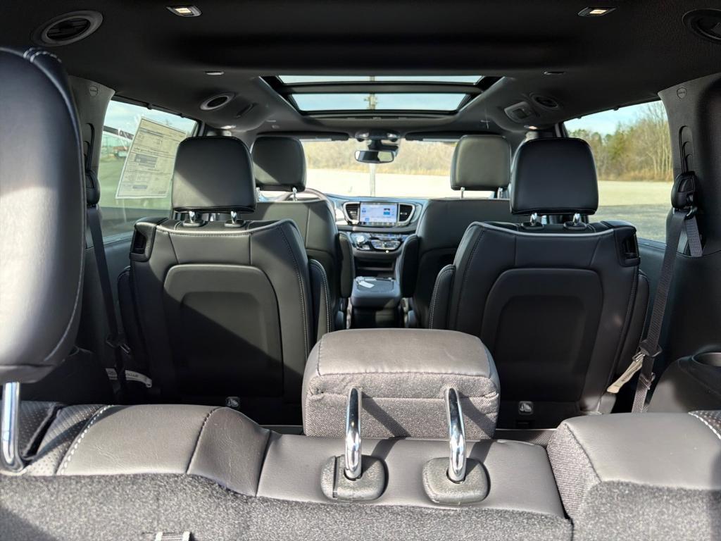 new 2026 Chrysler Pacifica car, priced at $52,043