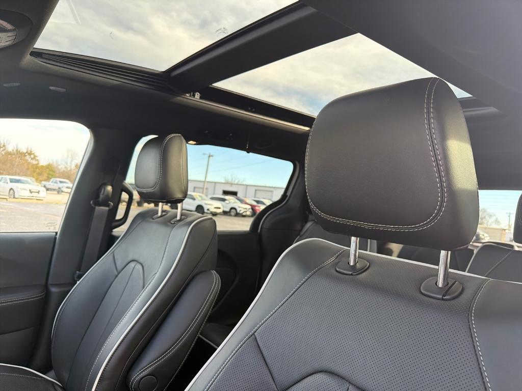 new 2026 Chrysler Pacifica car, priced at $52,043