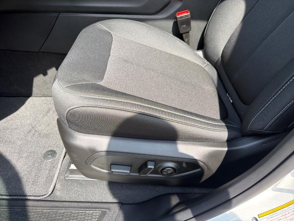 new 2026 Jeep Grand Cherokee car, priced at $41,204