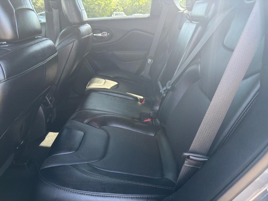 used 2023 Jeep Cherokee car, priced at $26,013