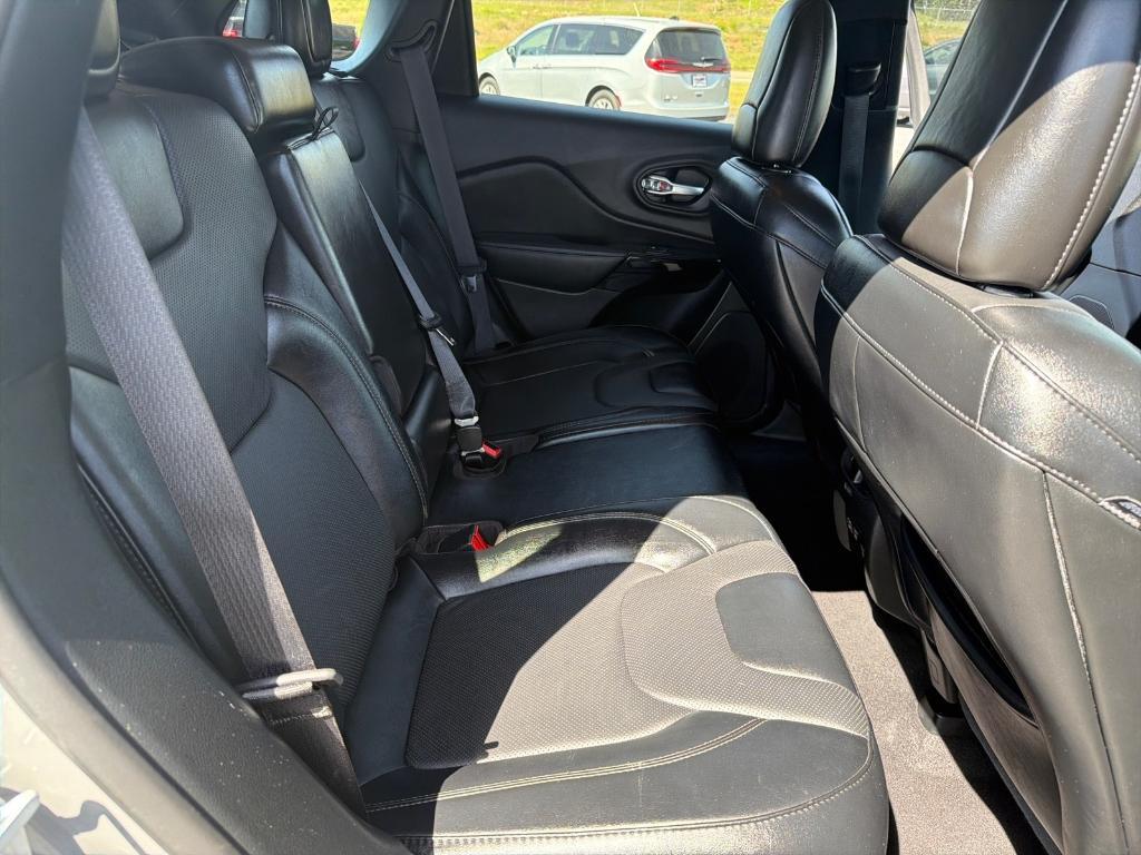 used 2023 Jeep Cherokee car, priced at $26,013
