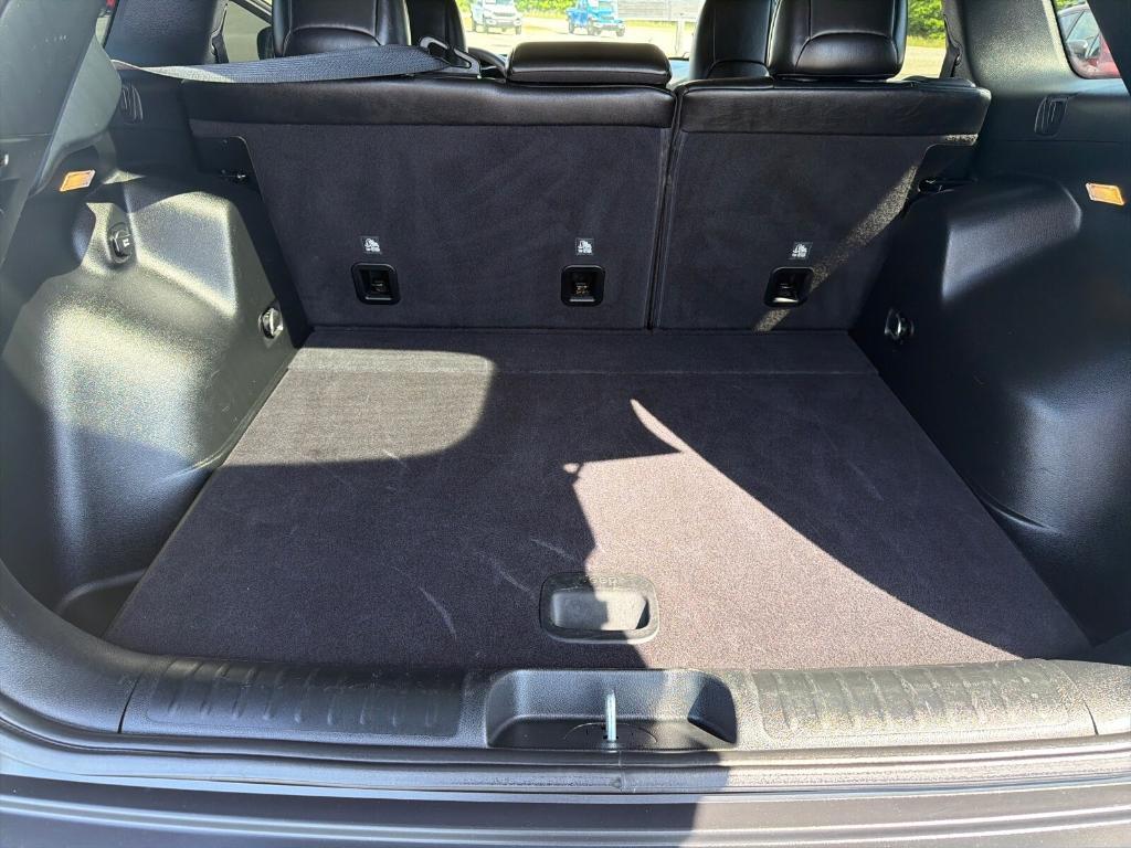 used 2023 Jeep Cherokee car, priced at $26,013