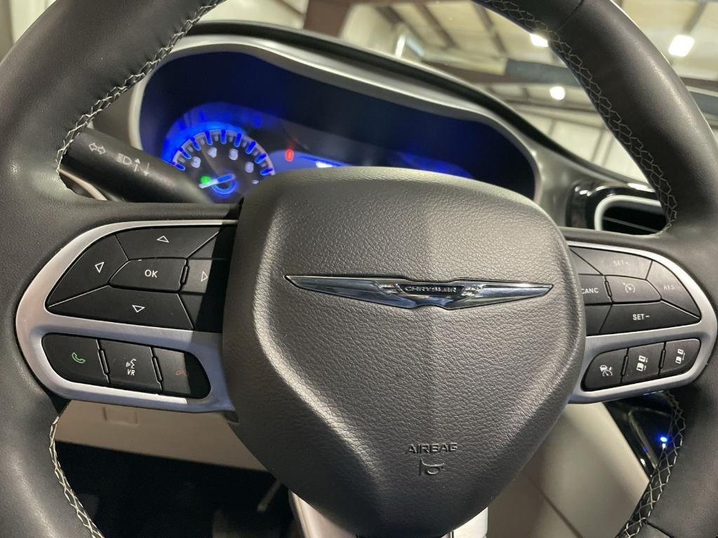 used 2024 Chrysler Pacifica car, priced at $25,918