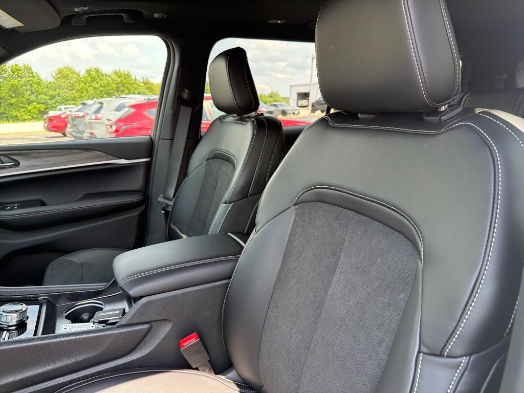 new 2026 Jeep Grand Cherokee L car, priced at $46,581