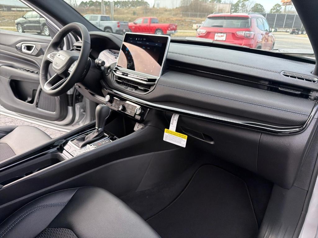 new 2026 Jeep Compass car, priced at $33,645