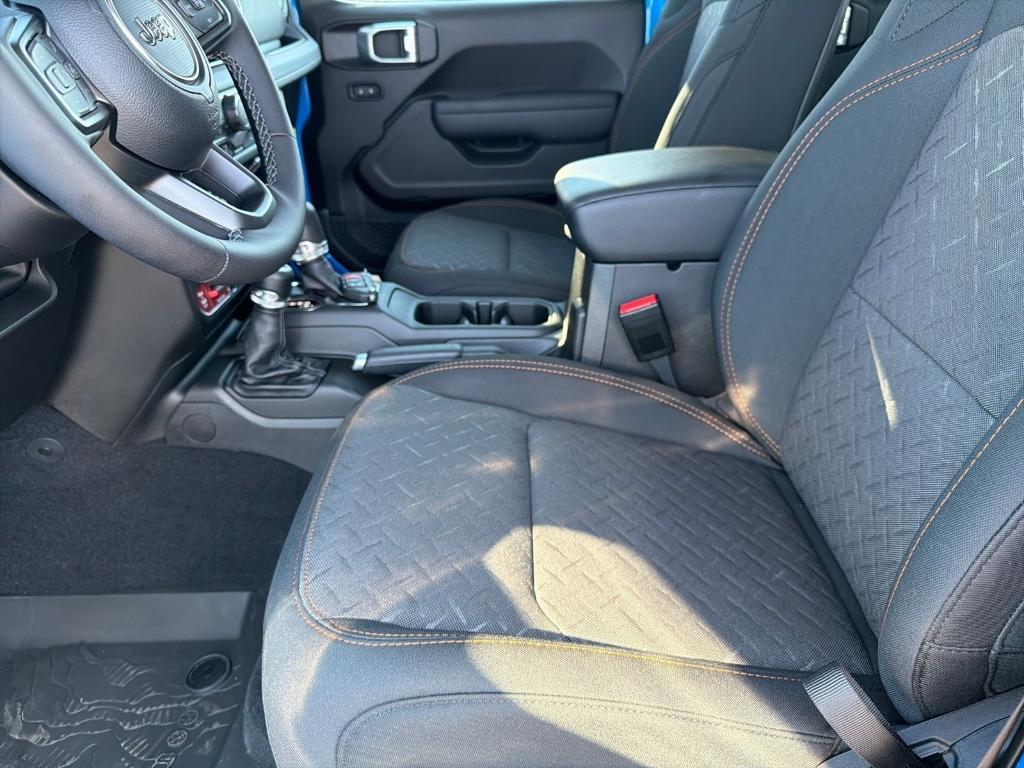 new 2026 Jeep Gladiator car, priced at $55,590