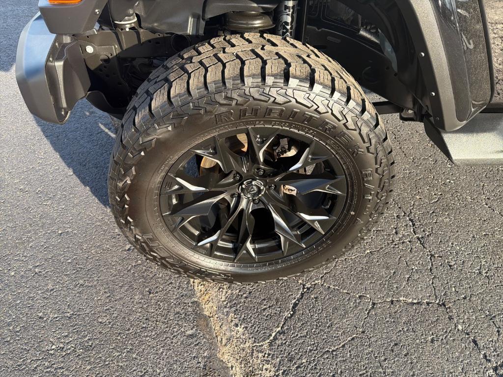 used 2023 Jeep Gladiator car, priced at $38,070