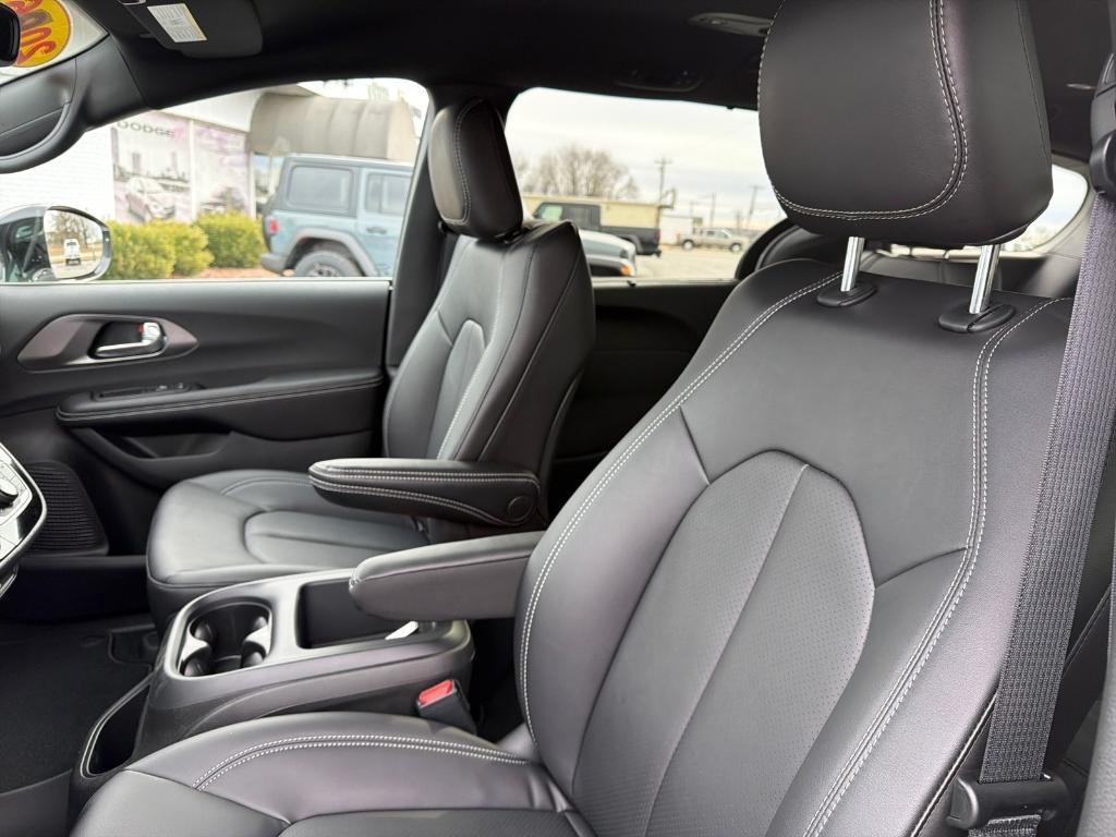 new 2026 Chrysler Pacifica car, priced at $48,733