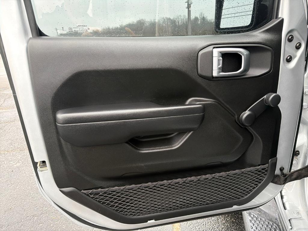 used 2024 Jeep Gladiator car, priced at $37,265