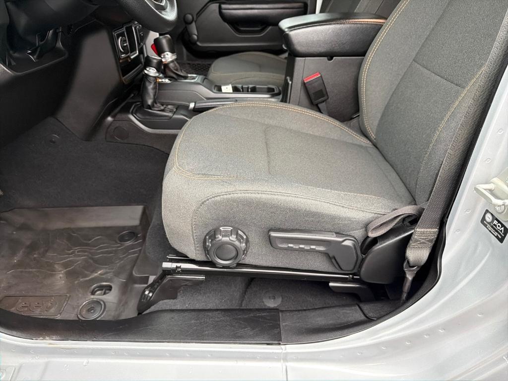 used 2024 Jeep Gladiator car, priced at $37,265