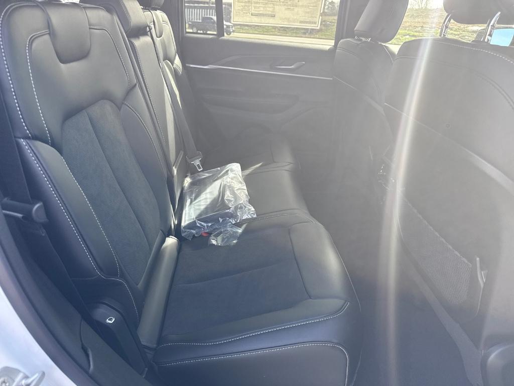 new 2026 Jeep Grand Cherokee car, priced at $48,293