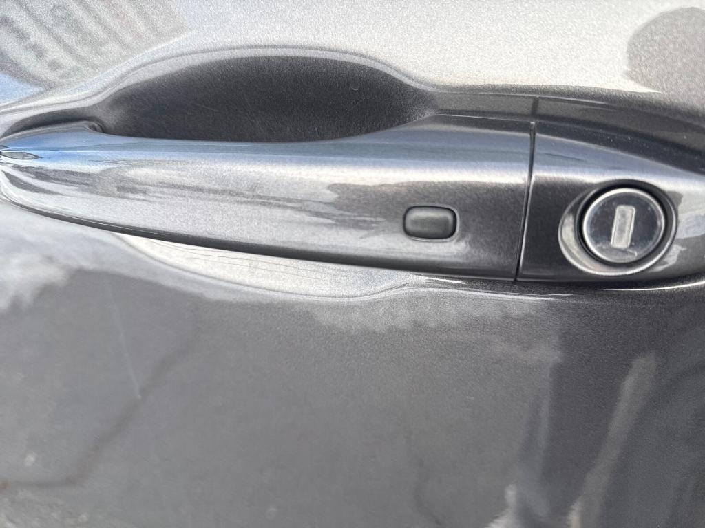 used 2022 Jeep Compass car, priced at $20,906