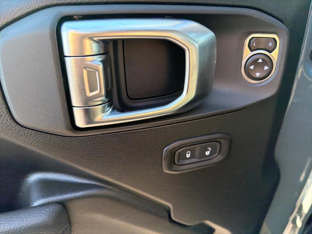 new 2026 Jeep Wrangler car, priced at $46,853