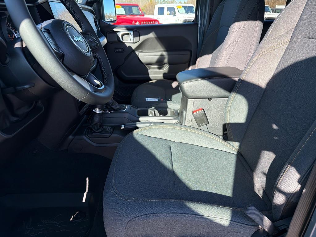 new 2026 Jeep Wrangler car, priced at $46,853