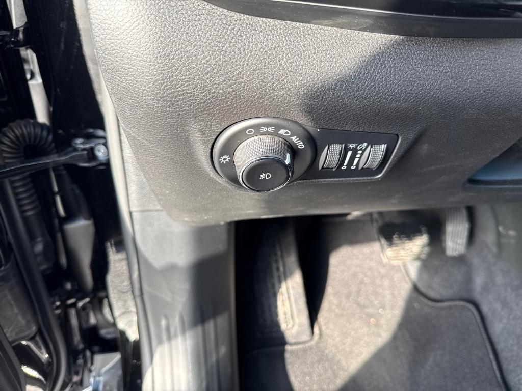 new 2026 Jeep Compass car, priced at $33,528