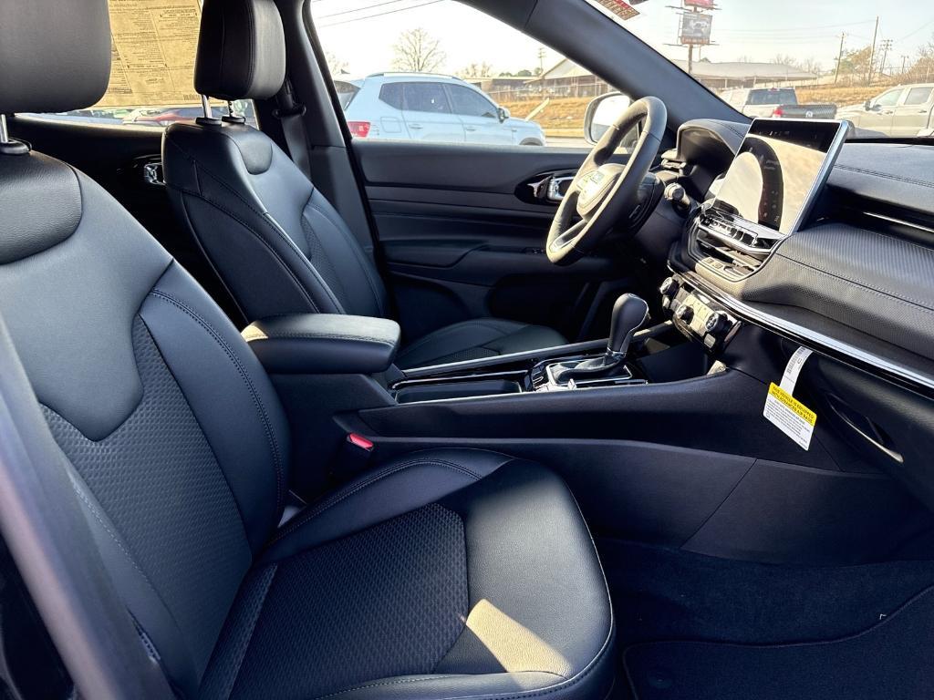 new 2026 Jeep Compass car, priced at $33,528