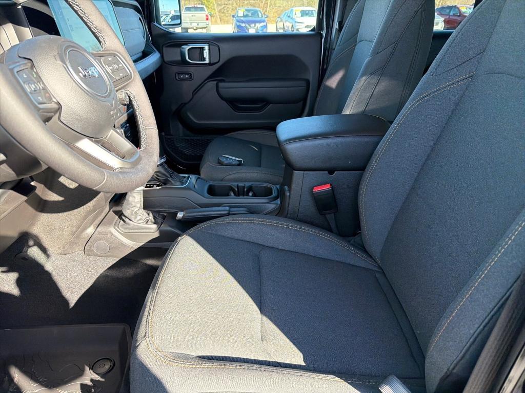 new 2026 Jeep Wrangler car, priced at $46,864