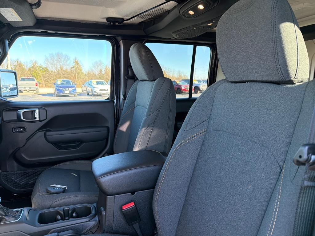 new 2026 Jeep Wrangler car, priced at $47,114
