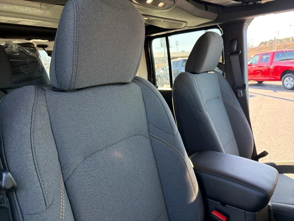 new 2026 Jeep Wrangler car, priced at $46,864