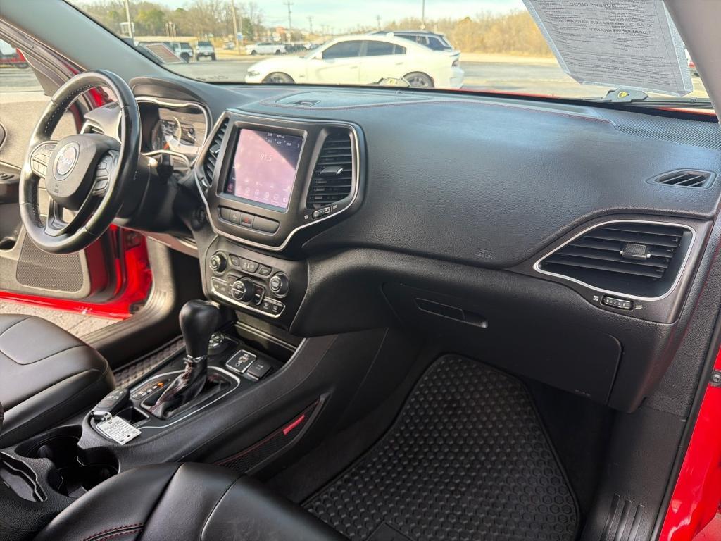 used 2019 Jeep Cherokee car, priced at $19,044