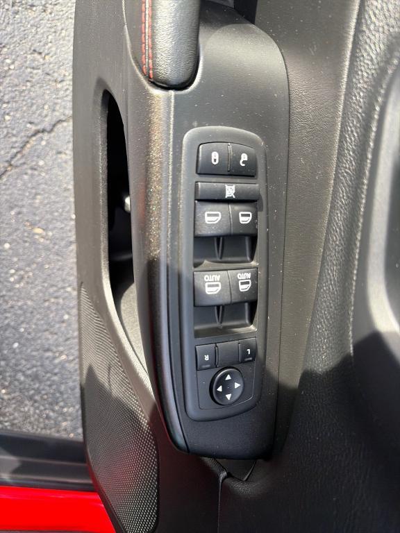 used 2019 Jeep Cherokee car, priced at $19,044