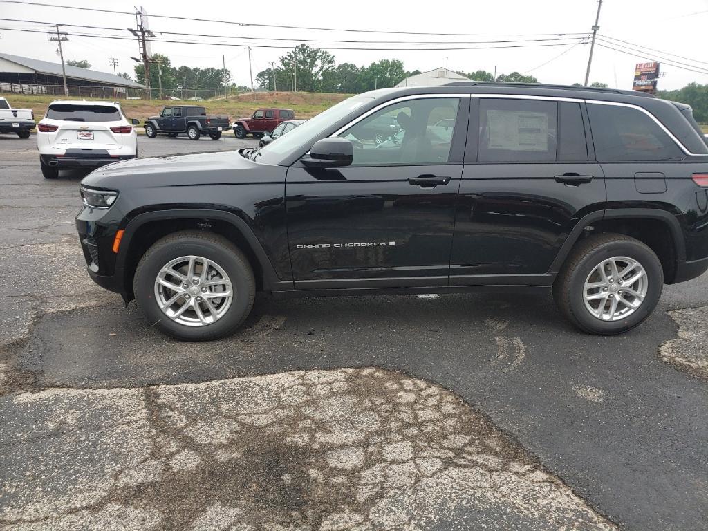 new 2026 Jeep Grand Cherokee car, priced at $41,722
