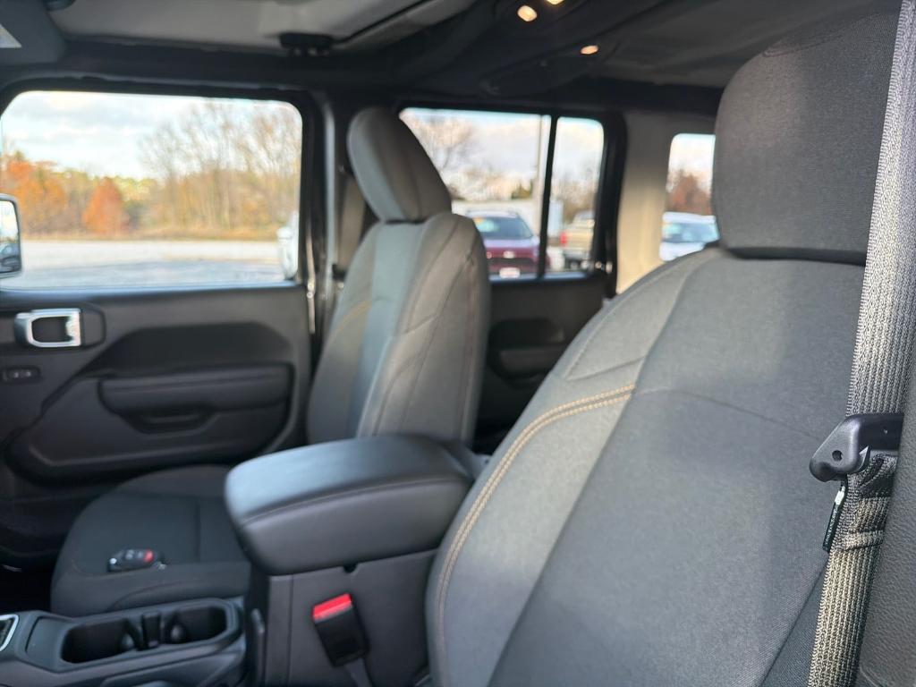 new 2026 Jeep Wrangler car, priced at $47,287