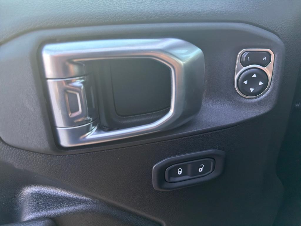 new 2026 Jeep Wrangler car, priced at $47,287