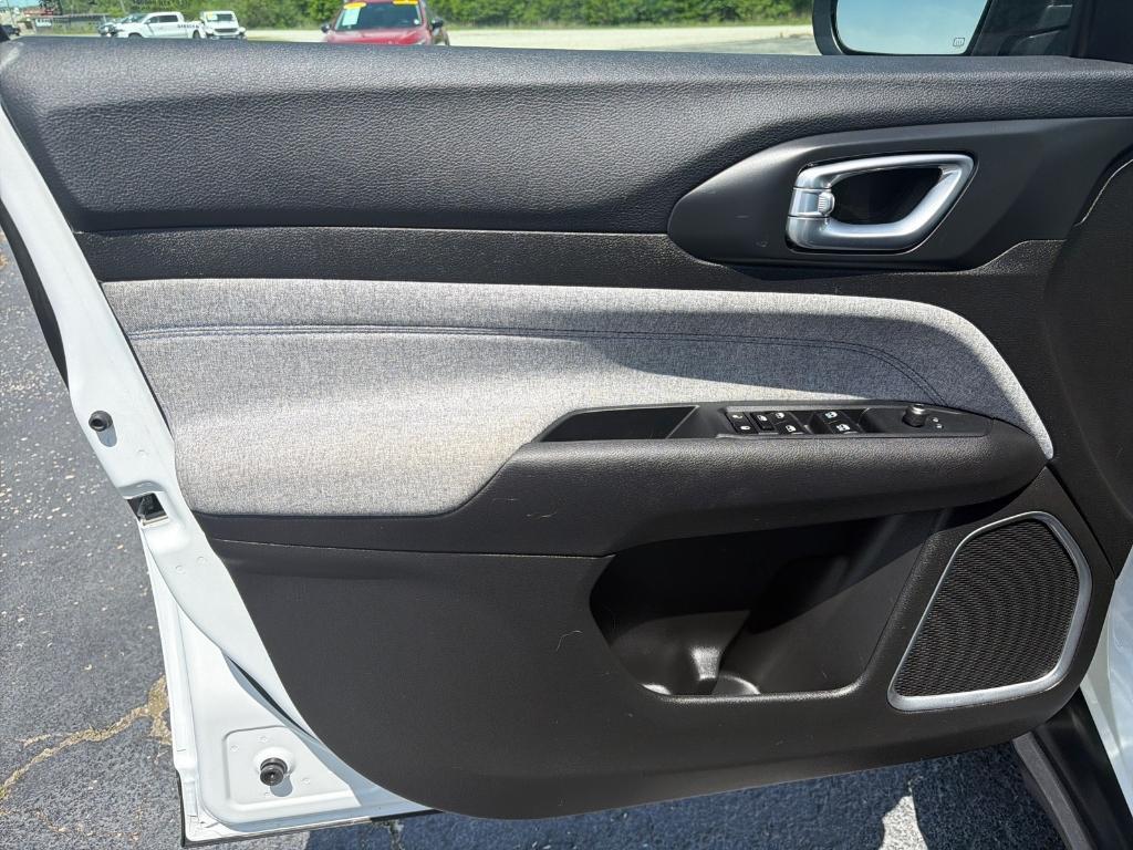 used 2025 Jeep Compass car, priced at $25,283
